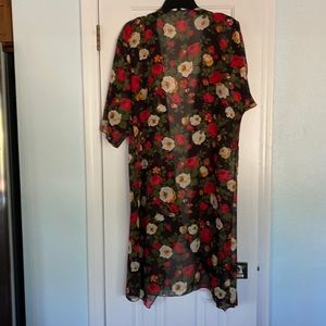 gorgeous kimono sz medium fits up to xl perfect for holidays